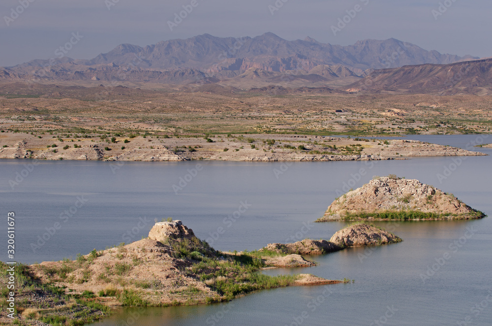 Fototapeta premium Landscape of Lake Mead, Lake Mead National Recreation Area, Las Vegas, Nevada, USA