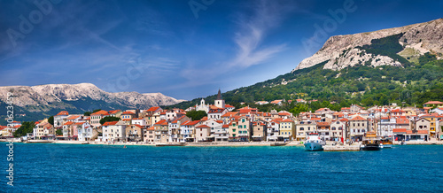 Fototapeta Naklejka Na Ścianę i Meble -  Panoramic view of Baska town. Bright summer seascape of Adriatic sea, Krk island, Kvarner bay archipelago, Croatia, Europe. Morning cityscape of Bashka town. Beautiful world of Mediterranean countries