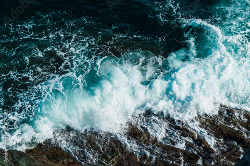 Fototapeta Naklejka Na Ścianę i Meble -  Sea ​​waves breaking against the rocks