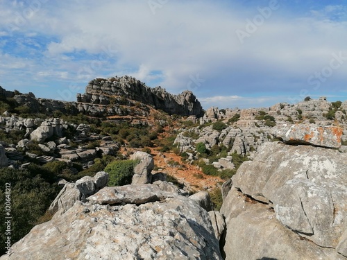 Torcal de Antequera, provincia de Málaga, Andalucía, España La forma única de las rocas se debe a la erosión que ocurrió hace 150 millones de años. 