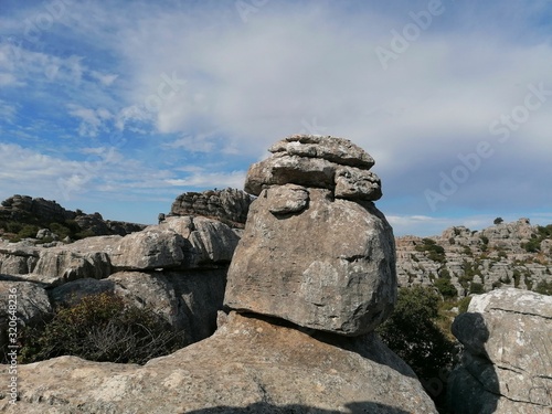 Torcal de Antequera, provincia de Málaga, Andalucía, España La forma única de las rocas se debe a la erosión que ocurrió hace 150 millones de años.   © nykaly