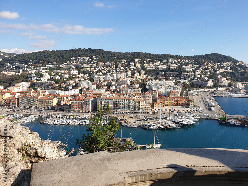 Blick auf den Hafen von Nizza