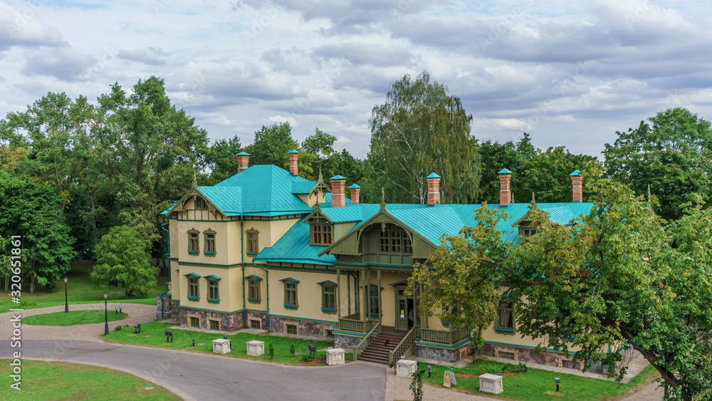 Loshitsky Park - manor and park complex of 18-19 centuries. Museum-estate in Loshitsky park.