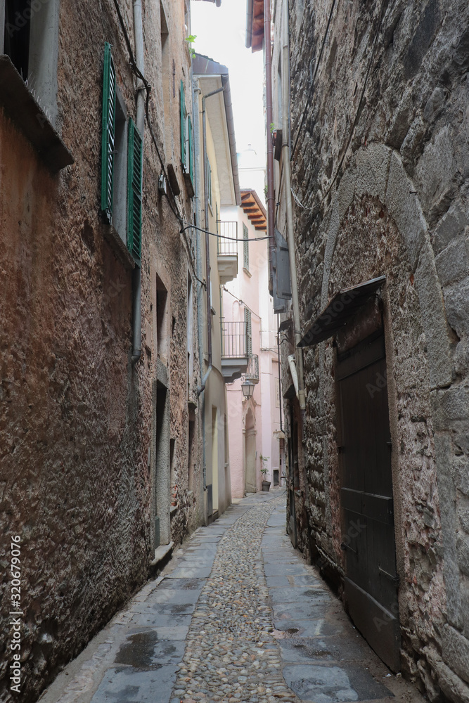 Italie - Piemont - Orta San Giulio - Vieille rue