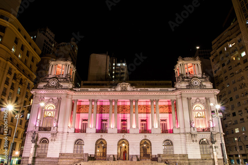Tableau sur toile Rio de Janeiro/Brasil - June 07 2019, Town hall on the night