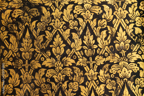 golden seamless pattern