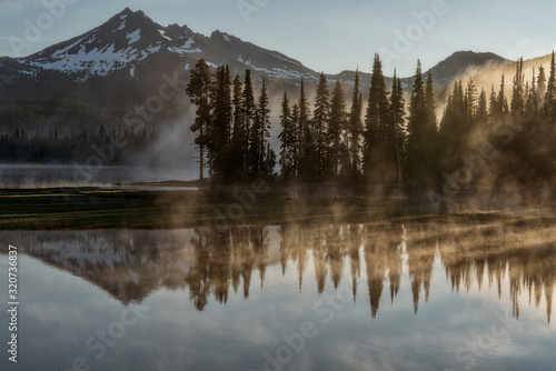 Moutains and Mist - Sparks Lake © Riley Smith Photos
