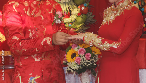 ベトナム　結婚式中国式　伝統行事　ウエディング © sky studio
