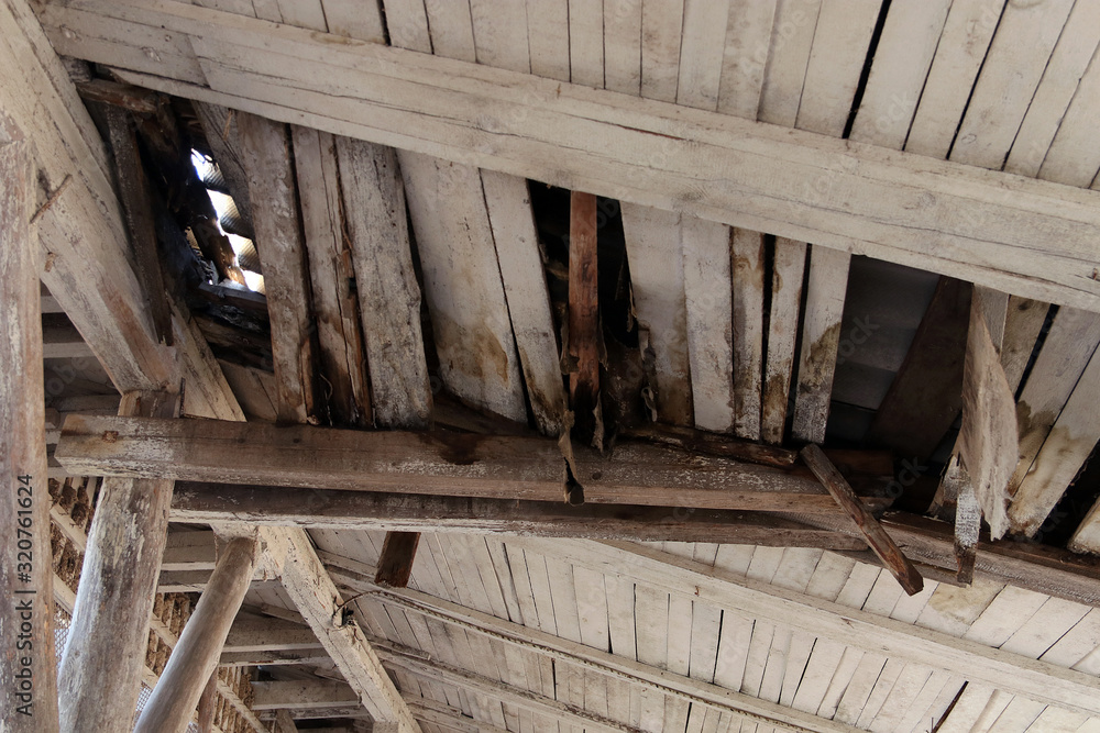 Obraz premium Ruined roof in an abandoned farm. Ukraine, Cherkasy.