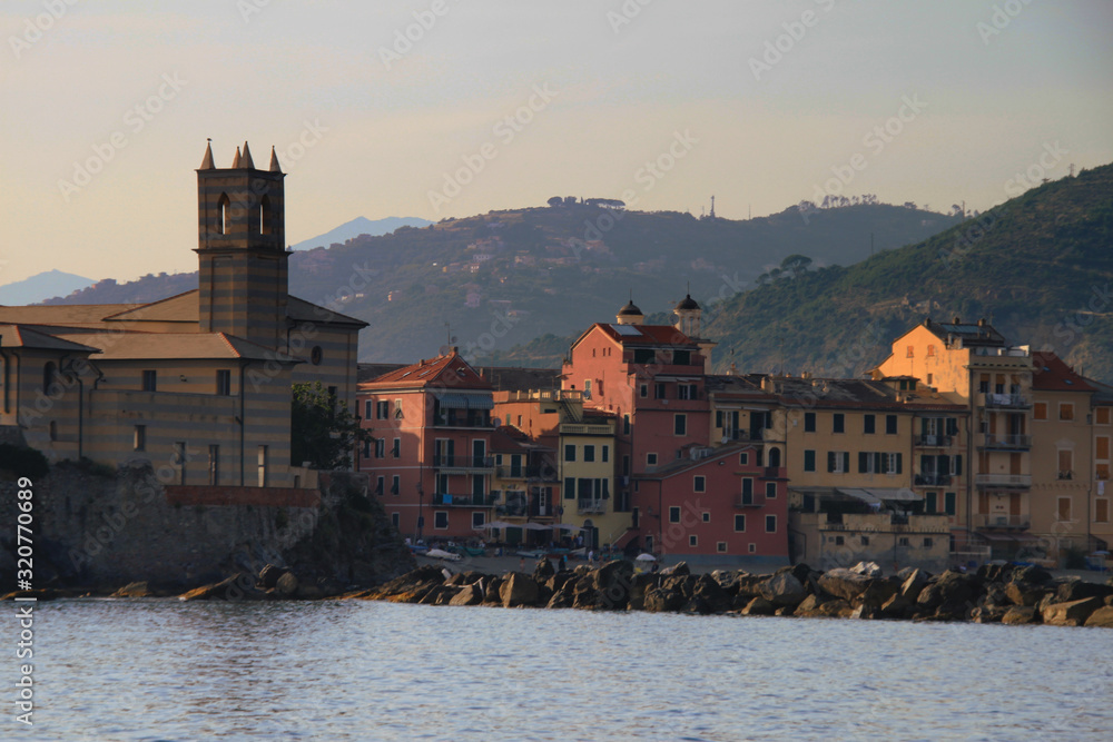 Cinque terre, Genova