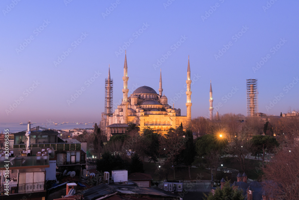 Naklejka premium Istanbul, Turkey - Jan 11, 2020: Night top view over Sultan Ahmed Mosque or Blue Mosque, Sultanahmet, Istanbul, Turkey
