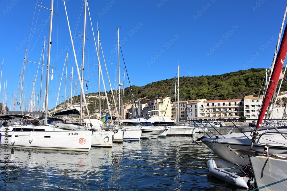 Obraz premium Yachthaften in Bonifacio
