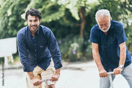 The happy father and son gr...