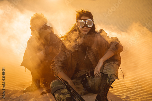 Φωτογραφία Post apocalyptic Woman and Boy Outdoors in a Wasteland