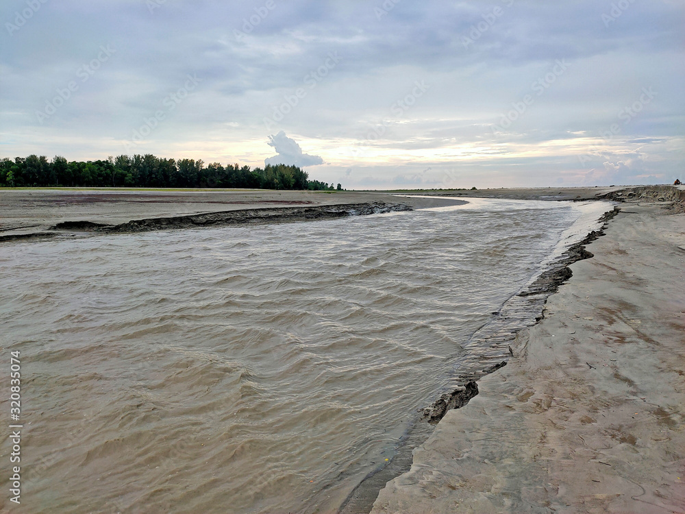 Fototapeta premium Sea beach canal 