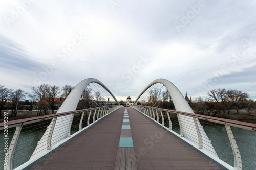 Fotografie Tiszavirag Bridge in Szolnok, Hungary