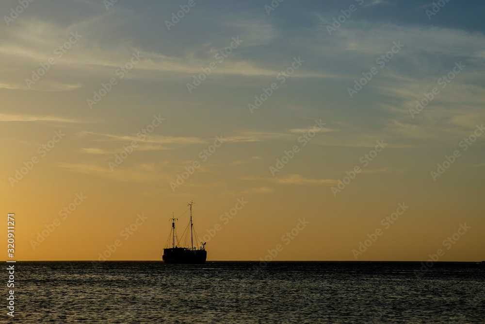 sunset sun colombian sea