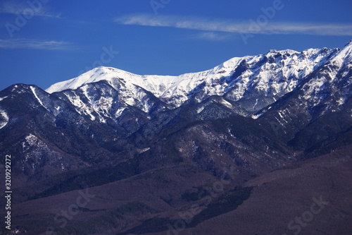 入笠山から　冬の八ヶ岳連峰　硫黄岳と横岳 © DONDON2018