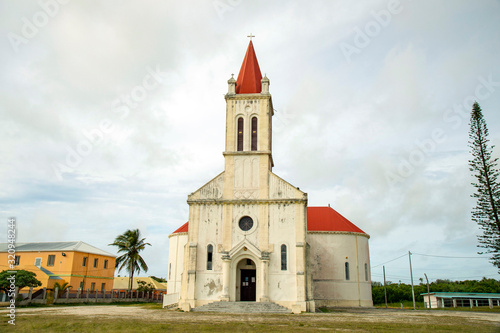 ニューカレドニア ロイヤルティ諸島 ウベア島 セントジョセフ教会