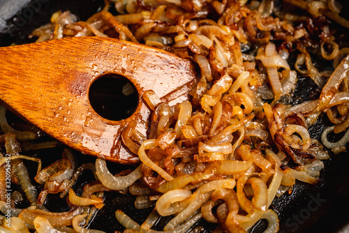 Bilde på lerret Caramelized onion with anise and cinnamon spices