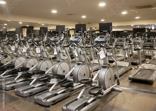 Wallpaper Mural クロストレーナー Torontodigital.ca