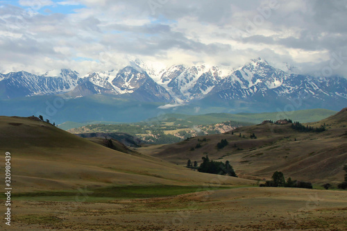 Traveling in Altai, you can go along the Northern Chui ridge. It is covered with snow all year round. Also on the way you will meet a lot of different interesting places.