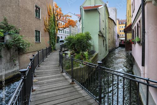 Bummel durch die Altstadt von Augsburg mit Brücke über einen der vielen Kanäle in der Schwabenstadt photo