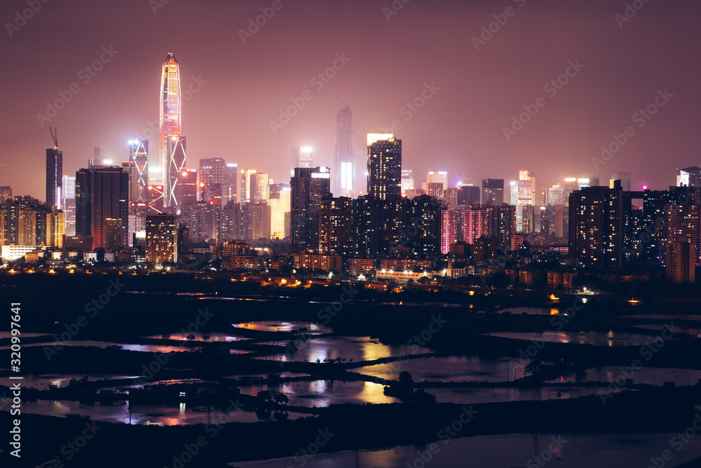 Fototapeta premium Piękny nocny krajobraz miasta Shenzhen w Chinach
