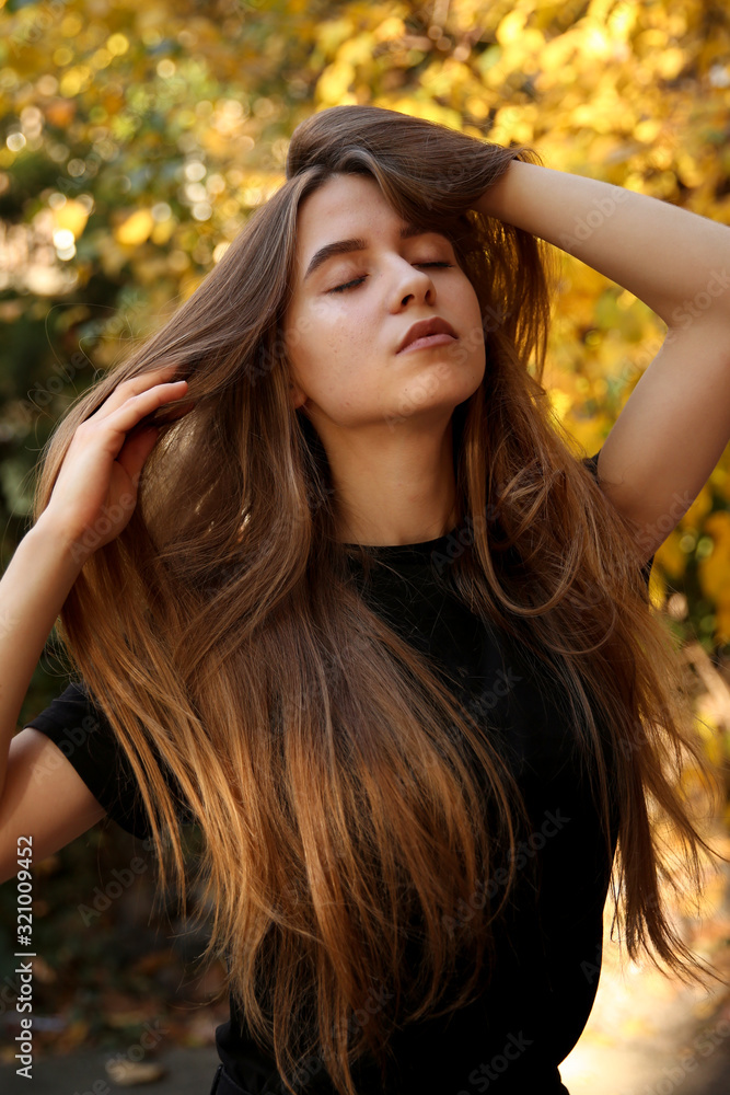 Naklejka premium Face, portrait, hair, hairstyle, Girl, brunette, brunette woman, travel, woman, female, make up, model, fashion, glamour, lady, sexy, beauty, sexy, fashion, style, street, elegant, 