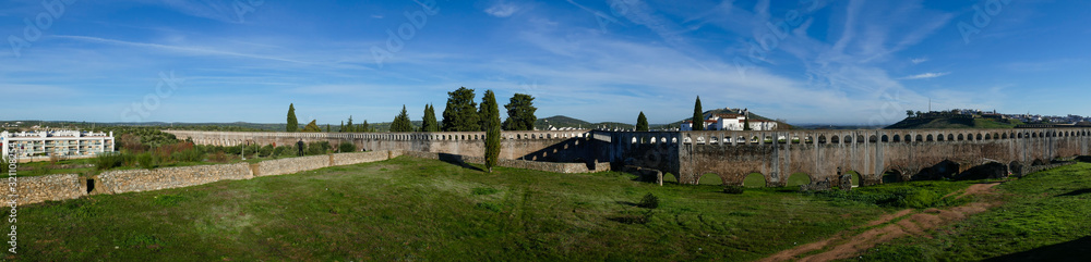 Fototapeta premium amoreira aqueduct in elvas city in portugal