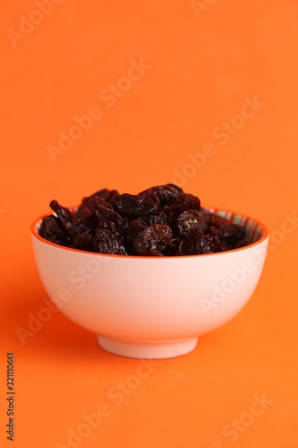 food, black raisins from Spain