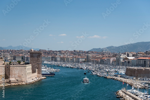 Fototapeta Naklejka Na Ścianę i Meble -  Dock in Marseille