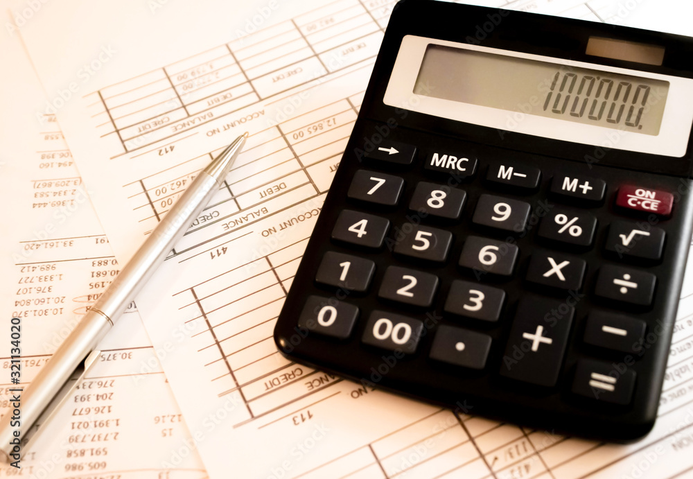 reduction of the financial balance and calculations on the calculator reduction of the financial balance and calculations on the calculator