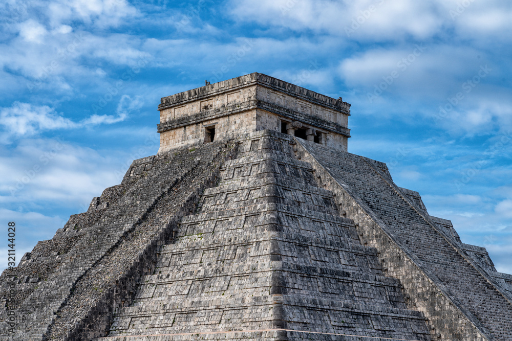 Chichen Itza Mayan ruins in Mexico Chichen Itza Mayan ruins in Mexico