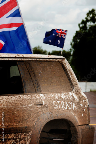 Fotografi Car with the Australian Flag