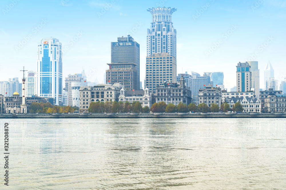 Obraz premium Panoramic view of the bund city in huangpu district, Shanghai
