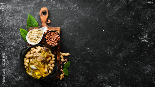 Canvas Print Peanut oil is cold pressed