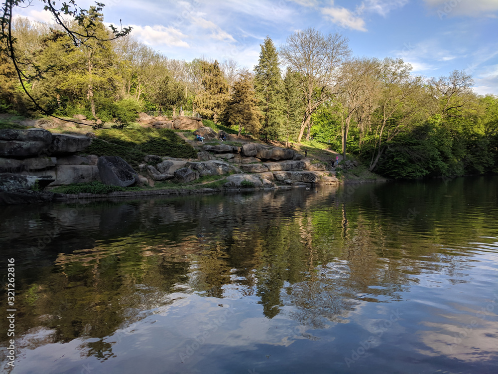 Fototapeta premium Beautiful clean lake in Sofiyivka park