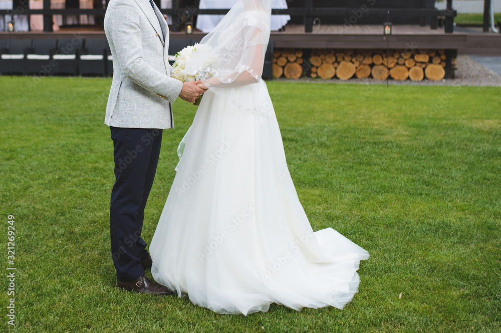 bride and groom looking at each other bride and groom looking at each other