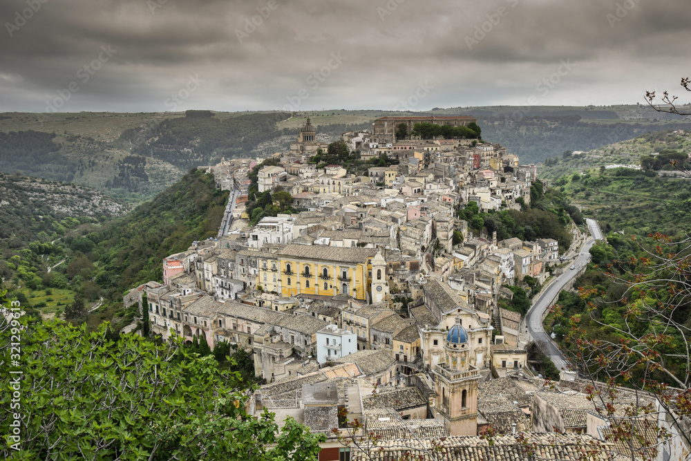 ragusa miasto chmury dachy