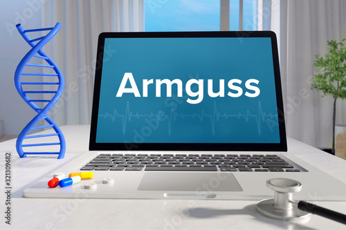 Armguss – Medizin/Gesundheit. Computer im Büro mit Begriff auf dem Bildschirm. Arzt/Gesundheitswesen