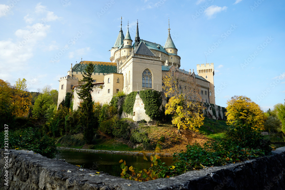 Obraz premium Castle in Bojnice, Slovakia in the autumn of 2019.