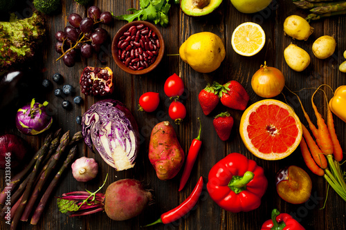 Canvastavla Flat lay of group of vegetables and fruits