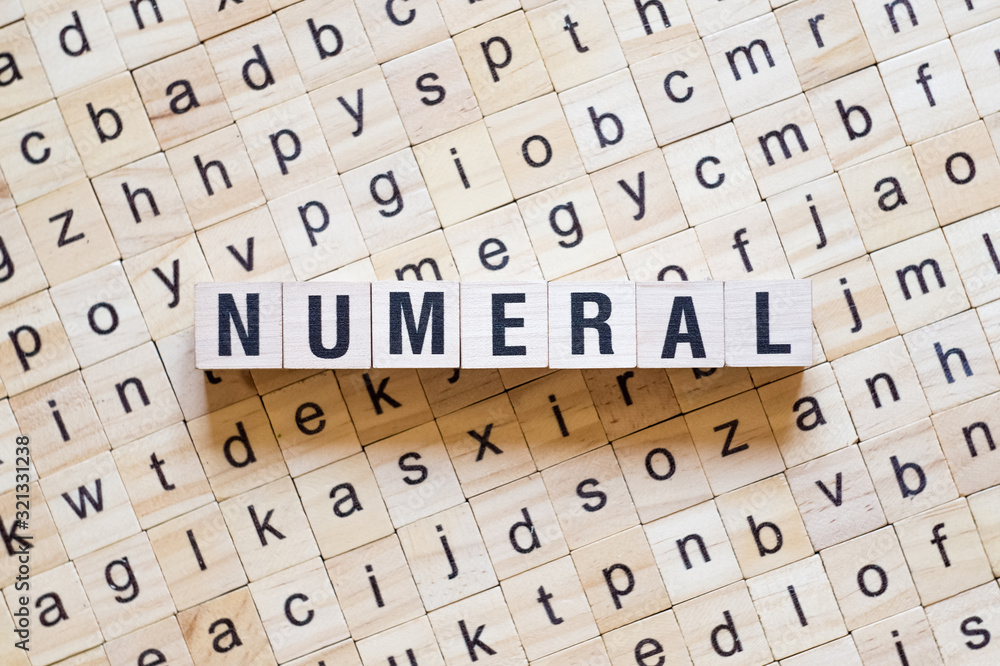 Obraz premium Numeral word concept on cubes