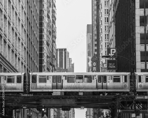 Chicago el L train downtown loop photo
