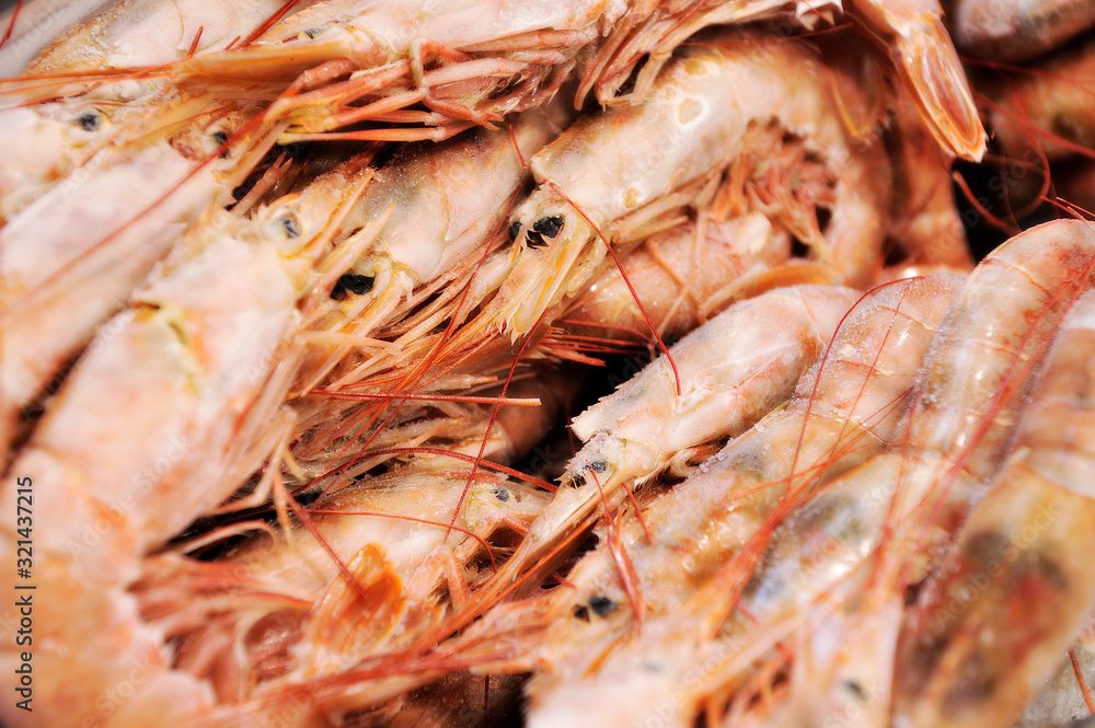 Fresh frozen shrimp sold in markets Fresh frozen shrimp sold in markets