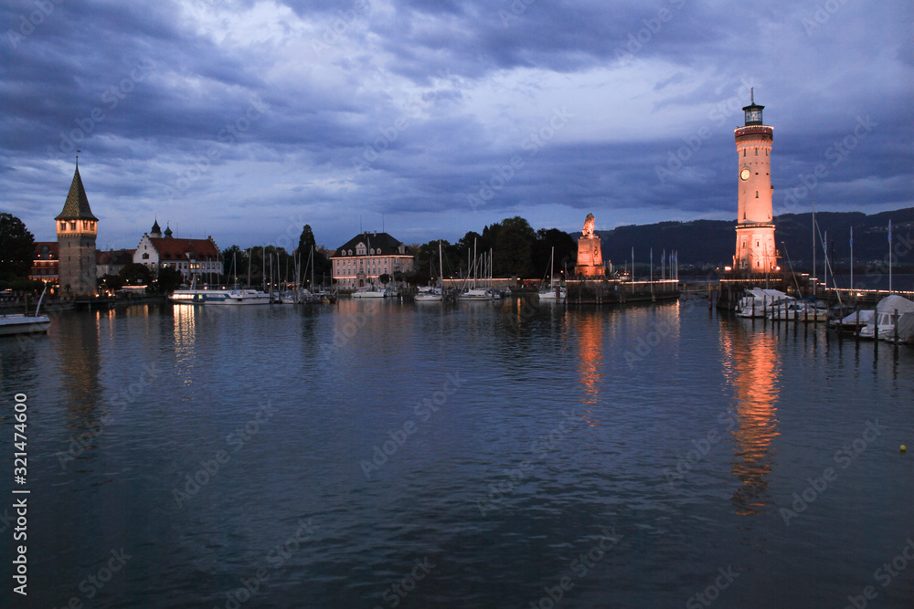 Romantische Abendstimmung im Lindauer Seehafen