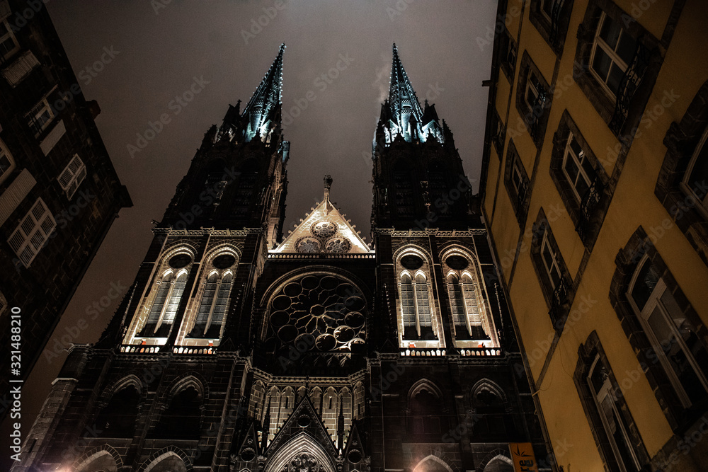Cathédrale de Clermont-Ferrand de nuit