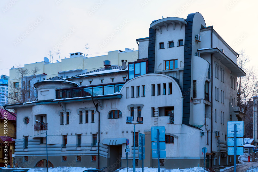 Naklejka premium Classicist old mansion with decorative elements