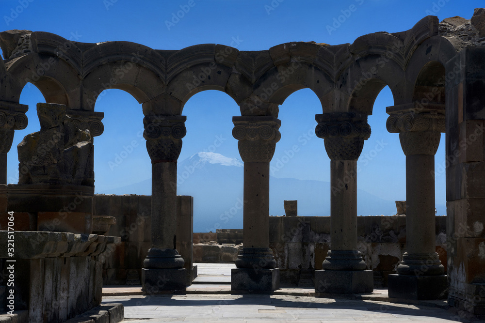 Fototapeta premium Armenia: Swartnoz/Svarthnoz/Zvartnots/Zuart’noc’ with Ararat